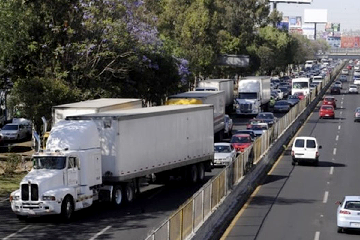 Nafin lanza proyecto para la renovación de flota vehicular